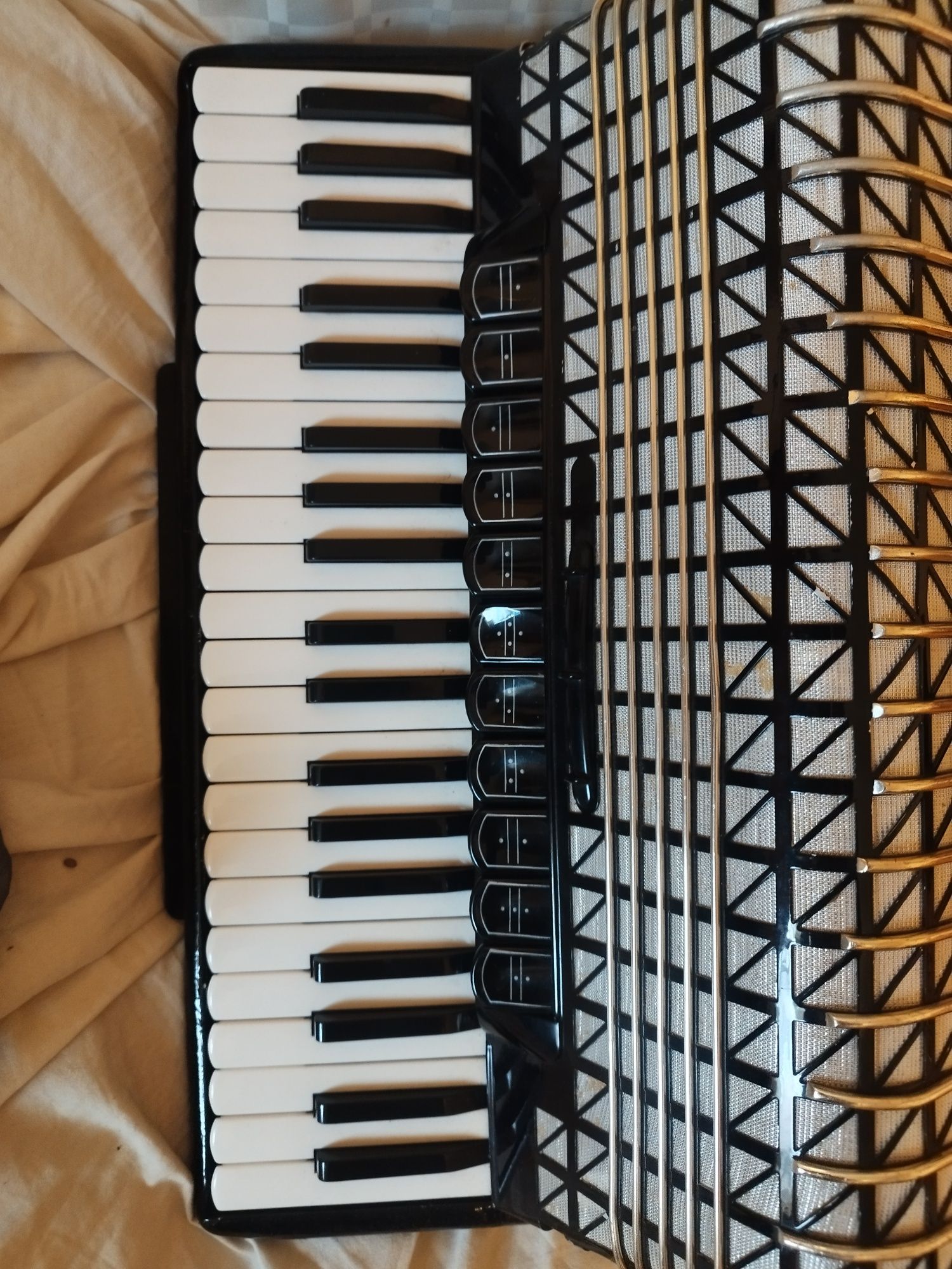 Акордеон HOHNER atlantic lV