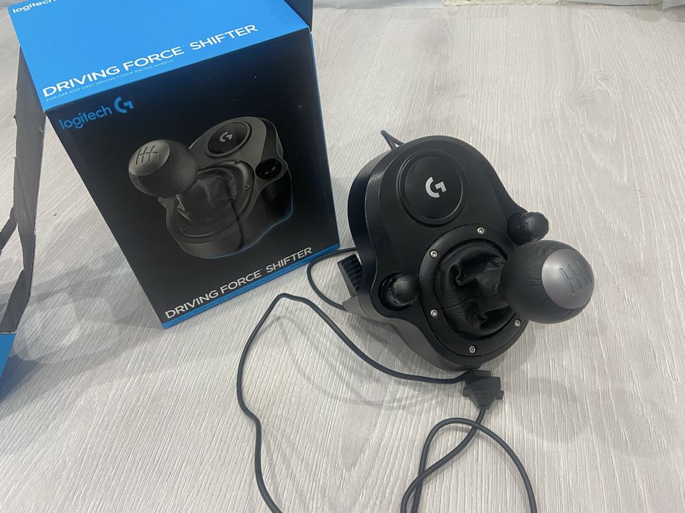 Игровой контроллер - руль + КПП, Logitech g923 True Force + Shifter
