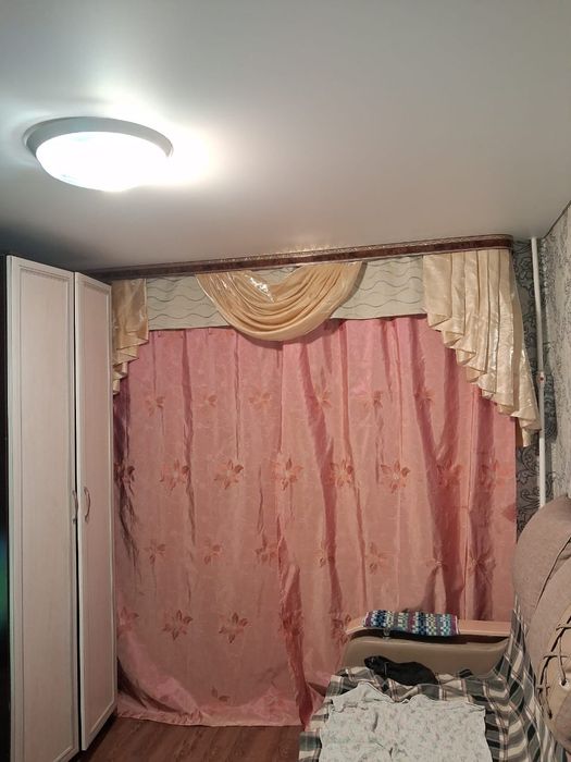 Ламбрикен продам.бежевый