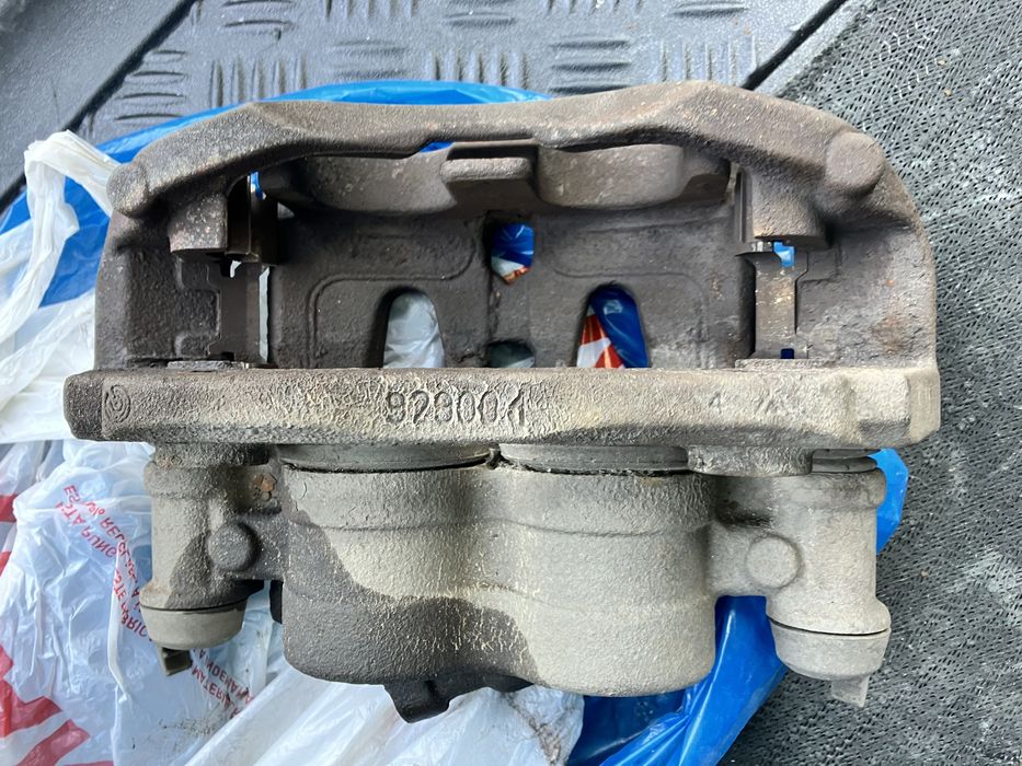 SET Etriere Fata Brembo Mercedes Benz W639 Viano 3.0 V6.2013