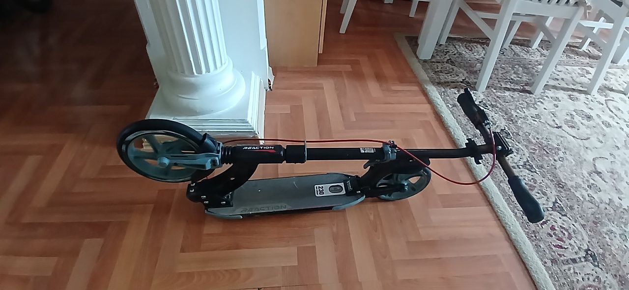 Самакат Reaction
