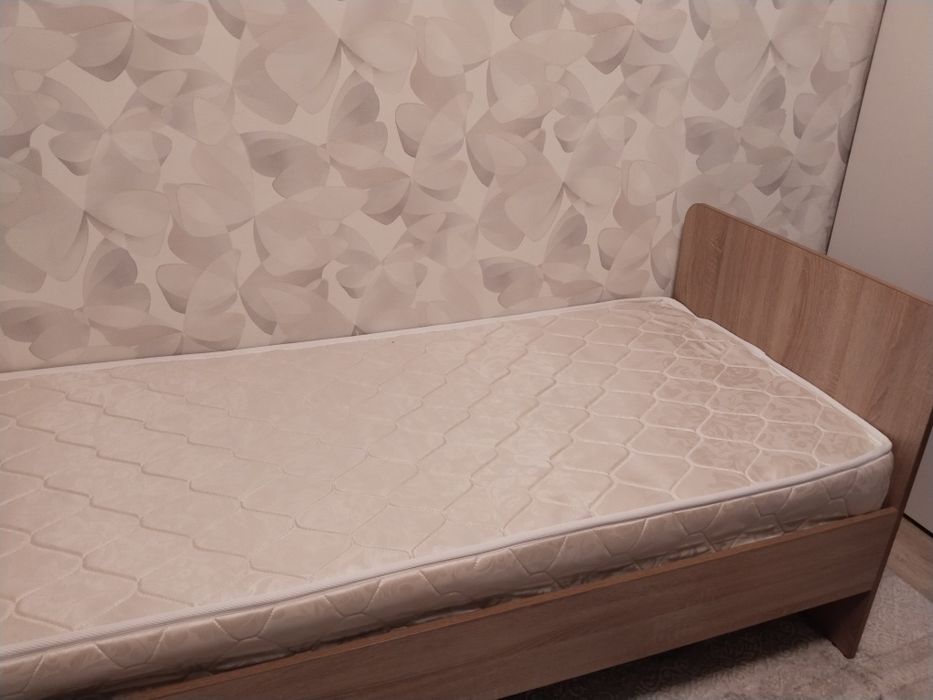 Кровать две штуки 80*200