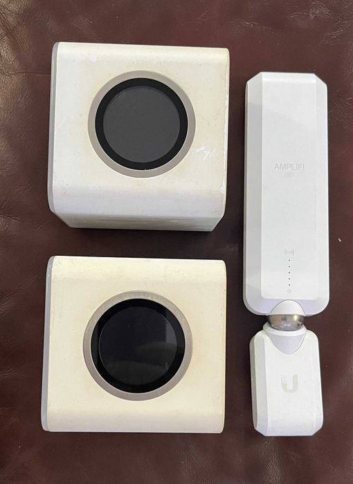 2 x Amplifi HD Ubiquiti AFi-R