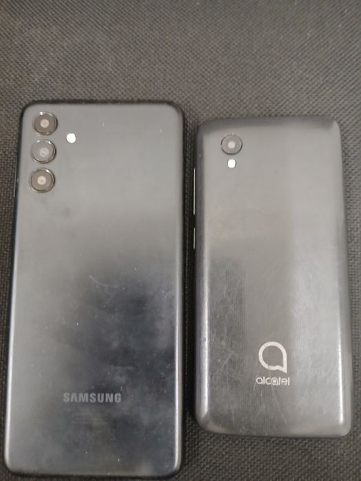 Телефони за части