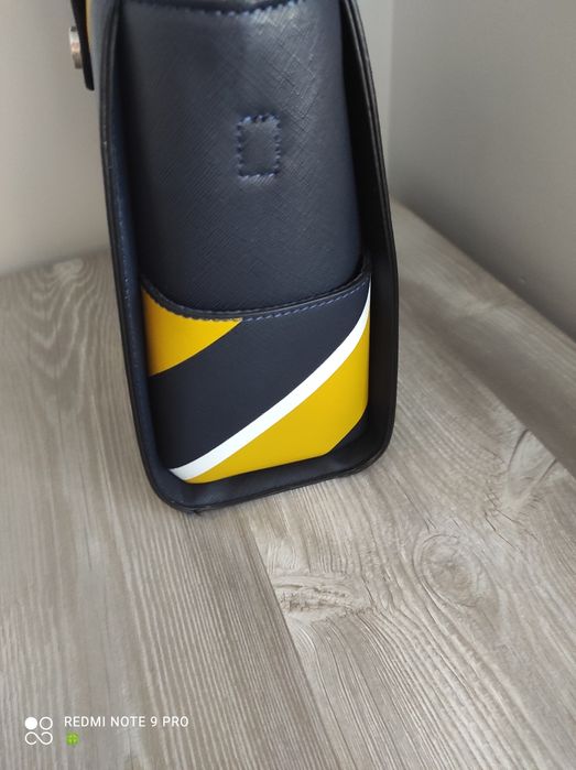 Страхотна дамска чанта Stradivarius -15 лв.