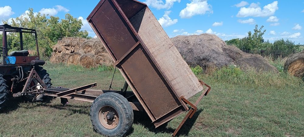 Прицеп тракторный 1птс 2