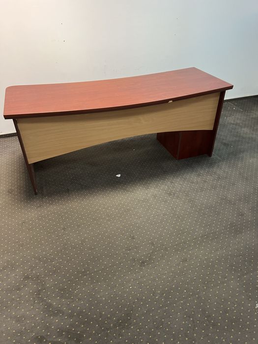 Birou si corp dulap + suspendate