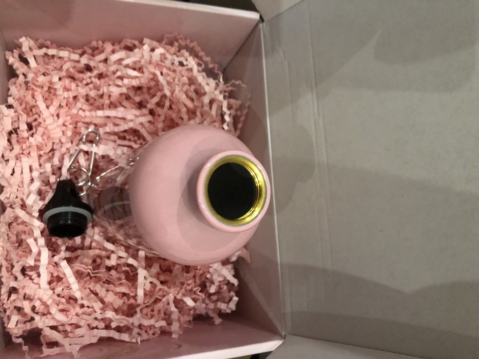 Метална бутилка с име Беа -чисто нова