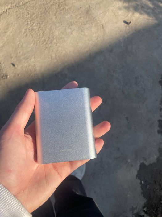 продается повербанк xiomi 10400mh