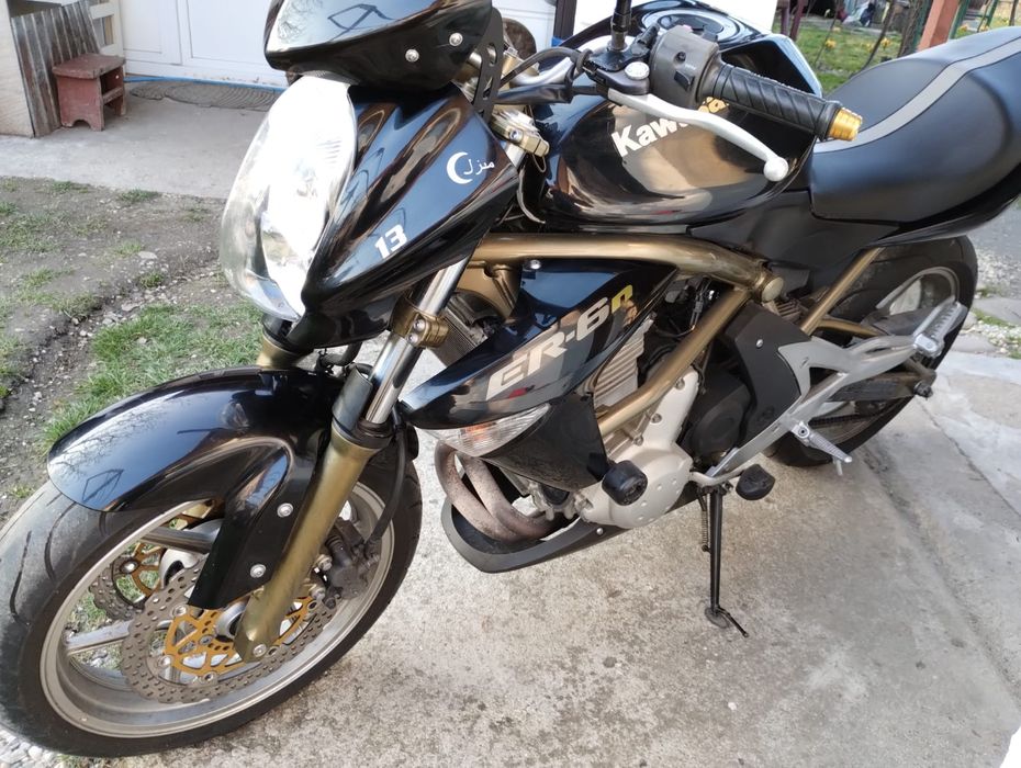 Motocicletă Kawasaki er6n