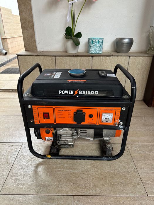 Vând generator de curent NOU