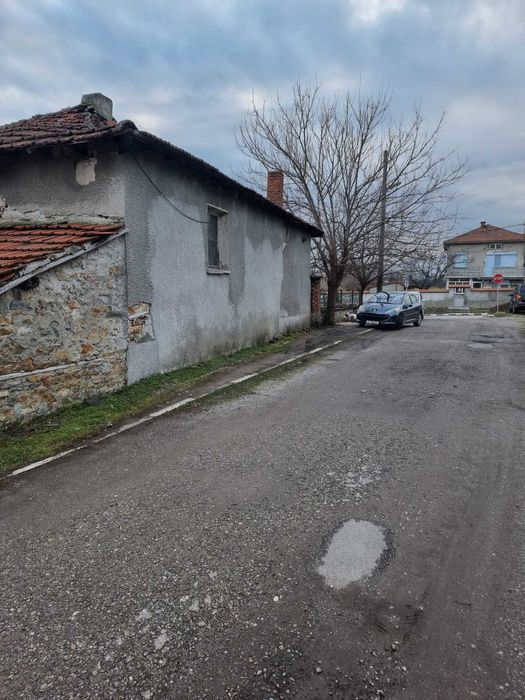 Продам къща в с. ДОБРИЧ