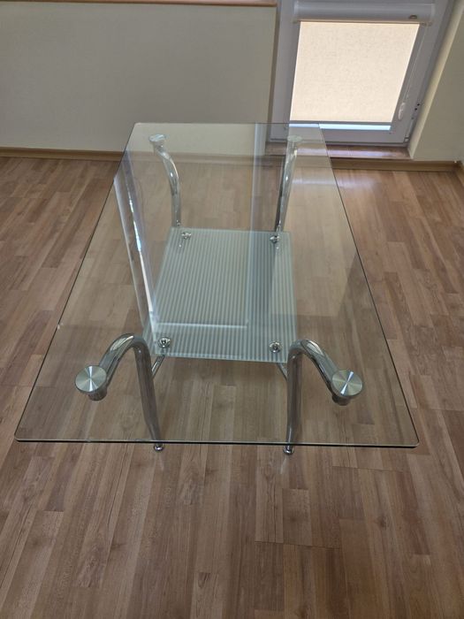 Стъклена холна масичка