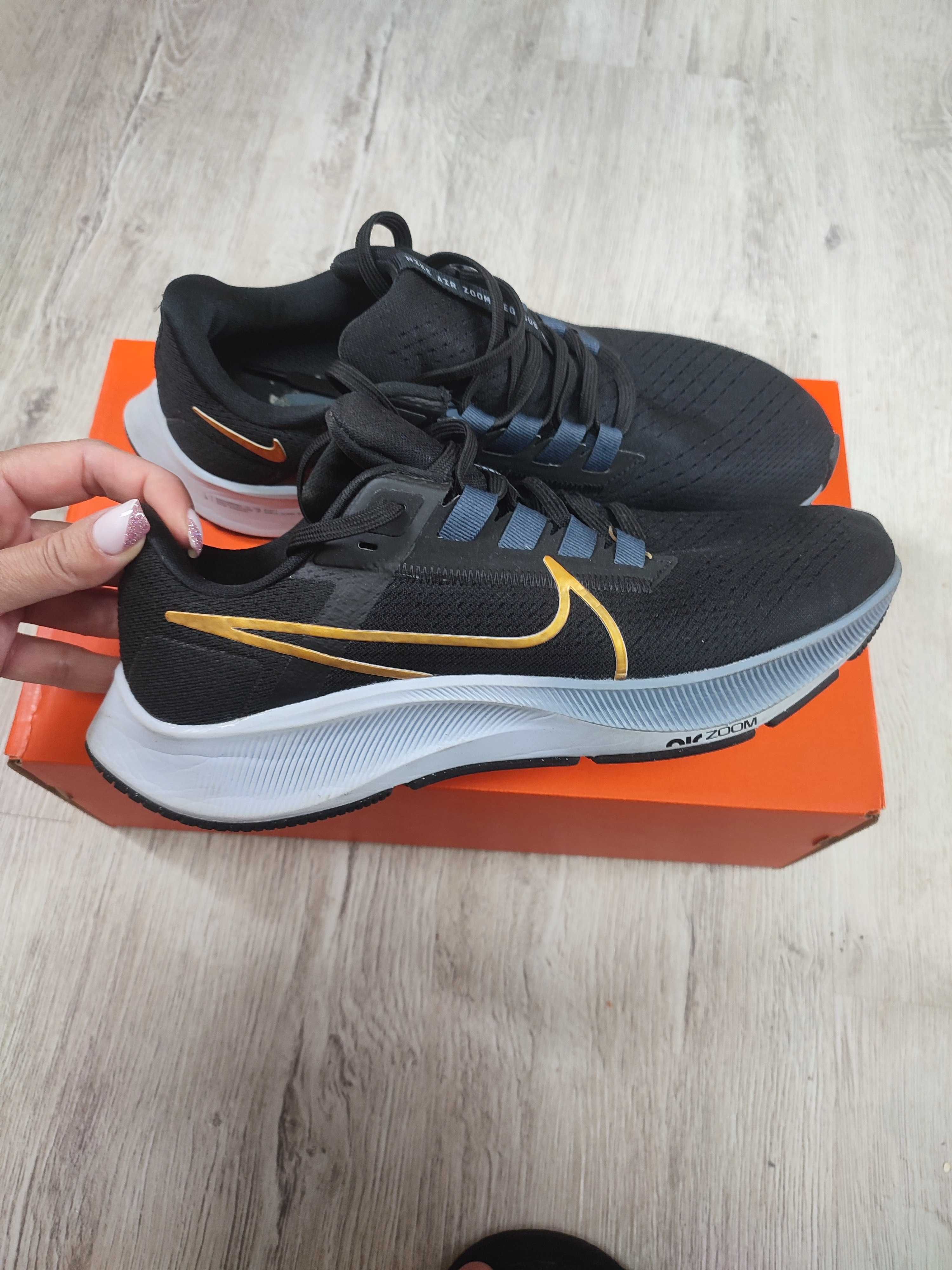 Оригинални Nike маратонки