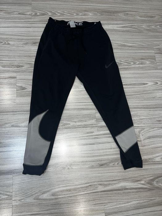 Nike долнищище (анцунг)