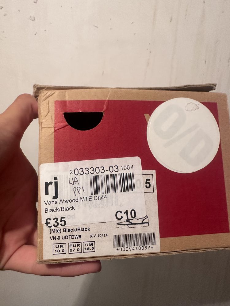 Чисто нови детски обувки Vans номер 27
