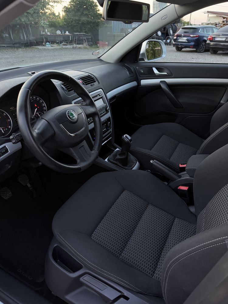 Skoda Octavia 2011 1.2 Benzina *180.000 KM* Posibilitate Rate