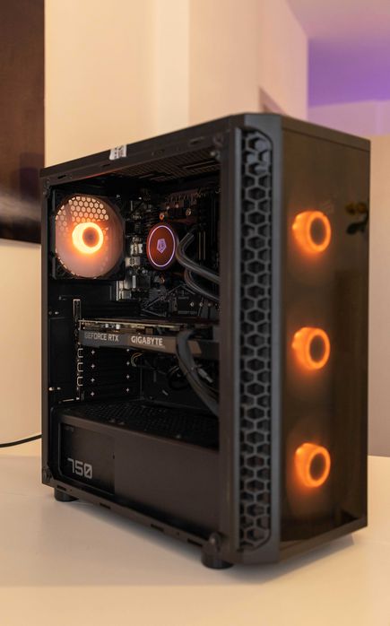 Sistem PC Gaming RTX 3070 Ryzen 7 5700x3D 32GB RAM 1.5 TB SSD Gold