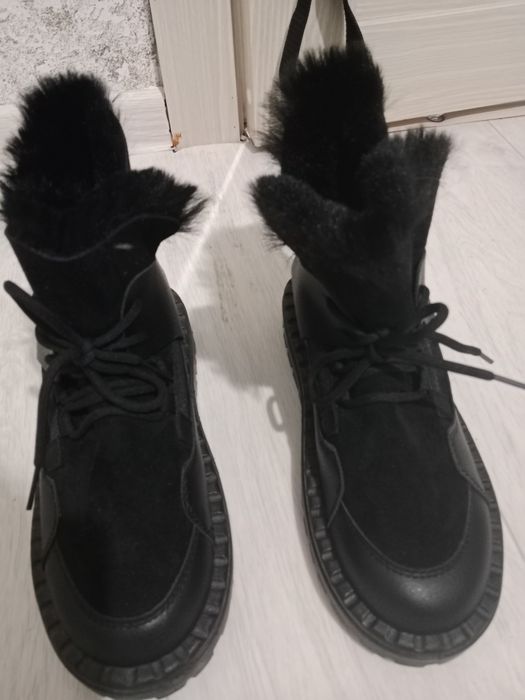 Угги чёрные стельками новинка