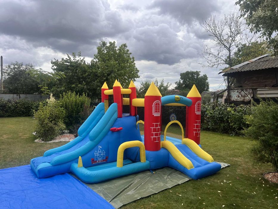 tobogan castel conflabil