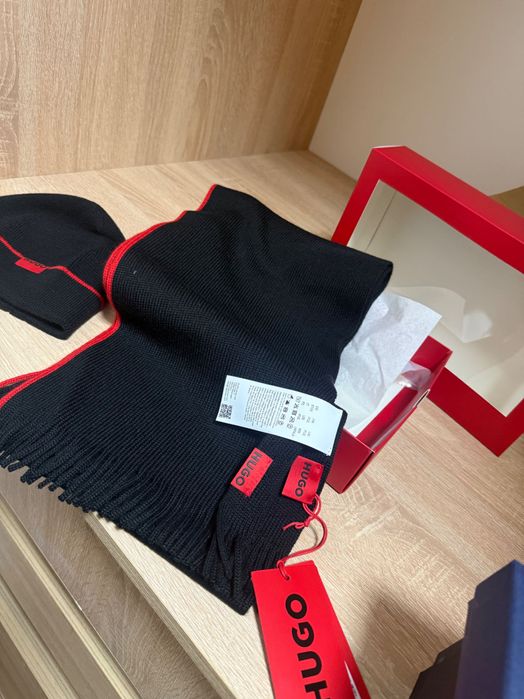 Комплект на Hugo