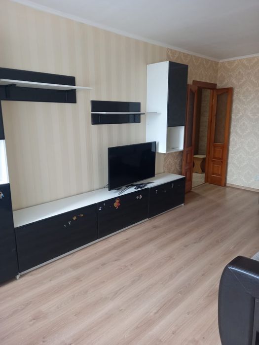 Сдам  ! 3 ком кв 7/9 эт.р-он маг. Ажар 160+