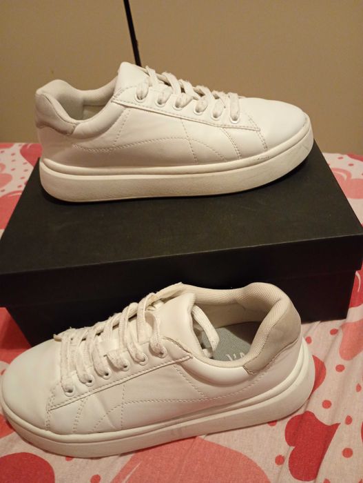 Pantofi sport Zara nr.35