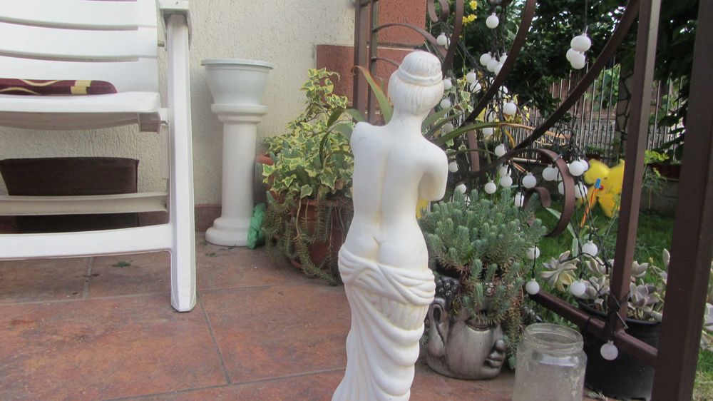 Afrodita,statueta 50 cm din ceramica,portelan