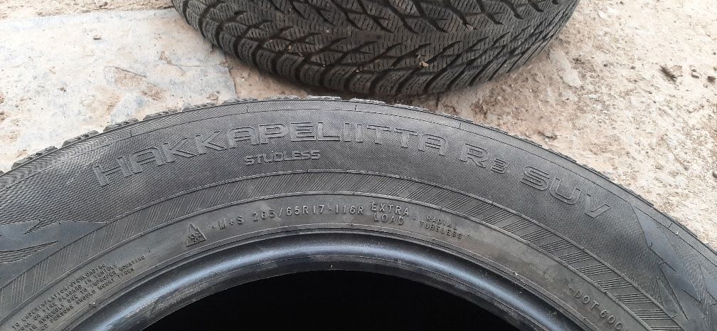 Шины зимние Nokian   265/65/17