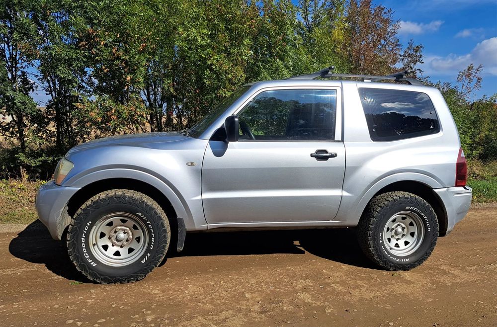 Mitsubishi Montero Mitsubishi Montero Mk3