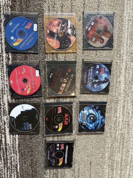 DVD филми и празни дискове