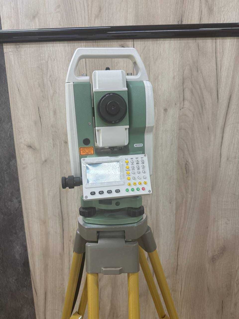 Электронный тахеометр Foif RTS102