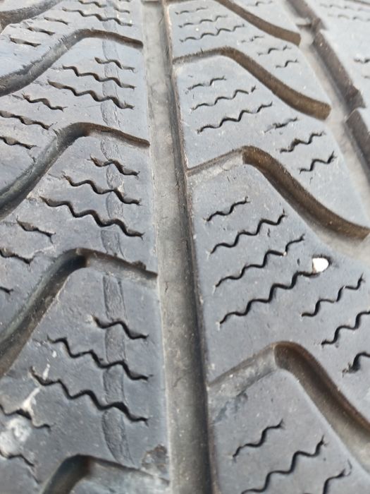 Cauciucuri C-uri 215/60/17