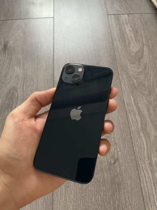 iPhone 13 в отличном состоянии