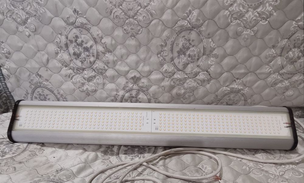 Продам светодиодный светильник