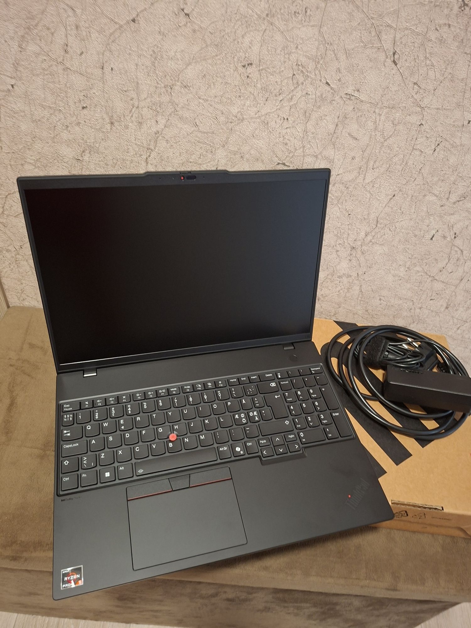 Thinkpad L16 Gen 1, 16" Fhd +, Ryzen 7535U, 16Gb, 512Ssd, Win 11