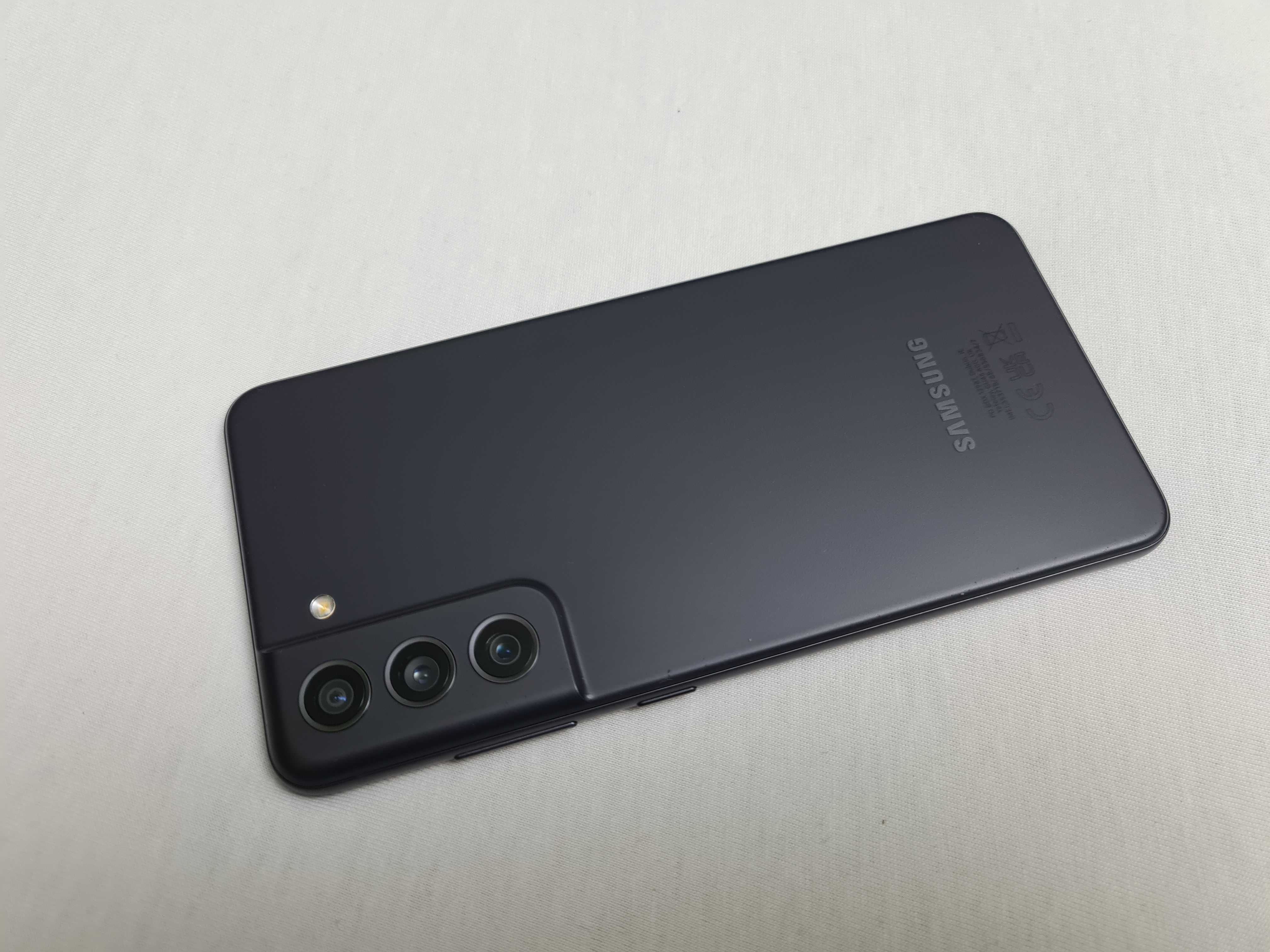 Samsung S21 FE 128Gb Ram, Duos , liber pe orice husa la el