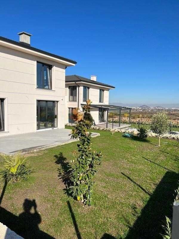 Продава се Къща в с. Белащица, Област Пловдив - 230 кв.м за 1522 €/кв.м - Снимка #2