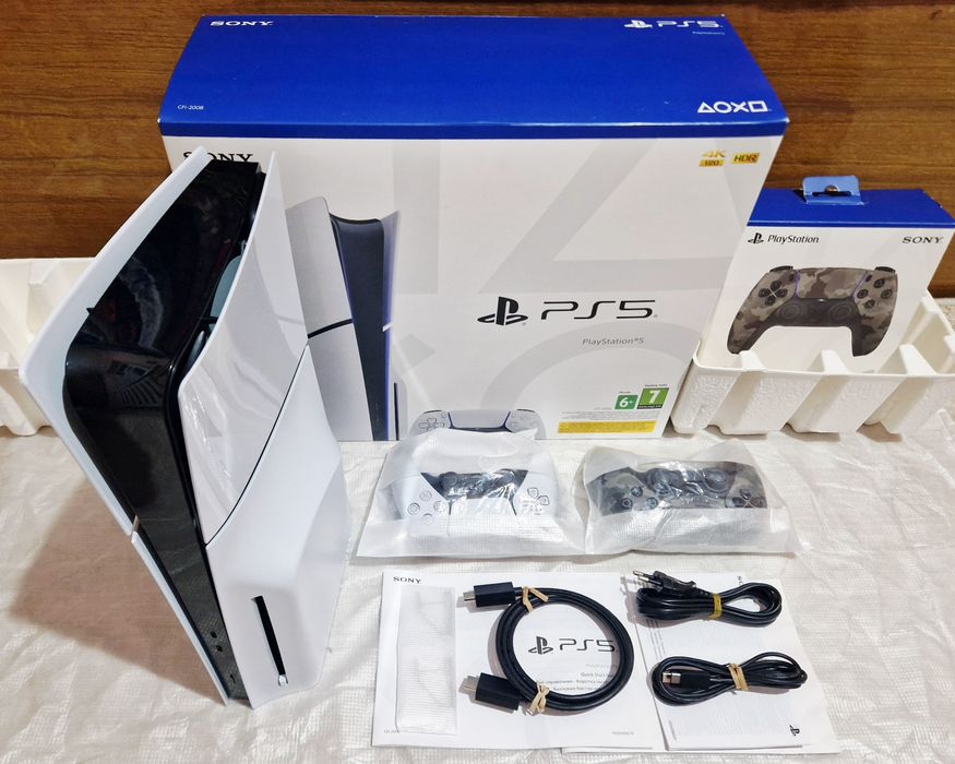 Ps 5 slim 1tb EAC 2 джостик, +топ игры!
