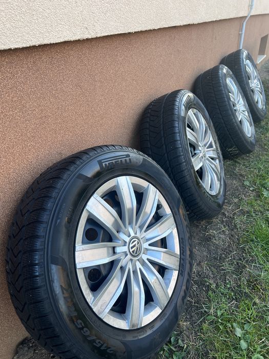 Jante de tablă cu anvelope de iarnă