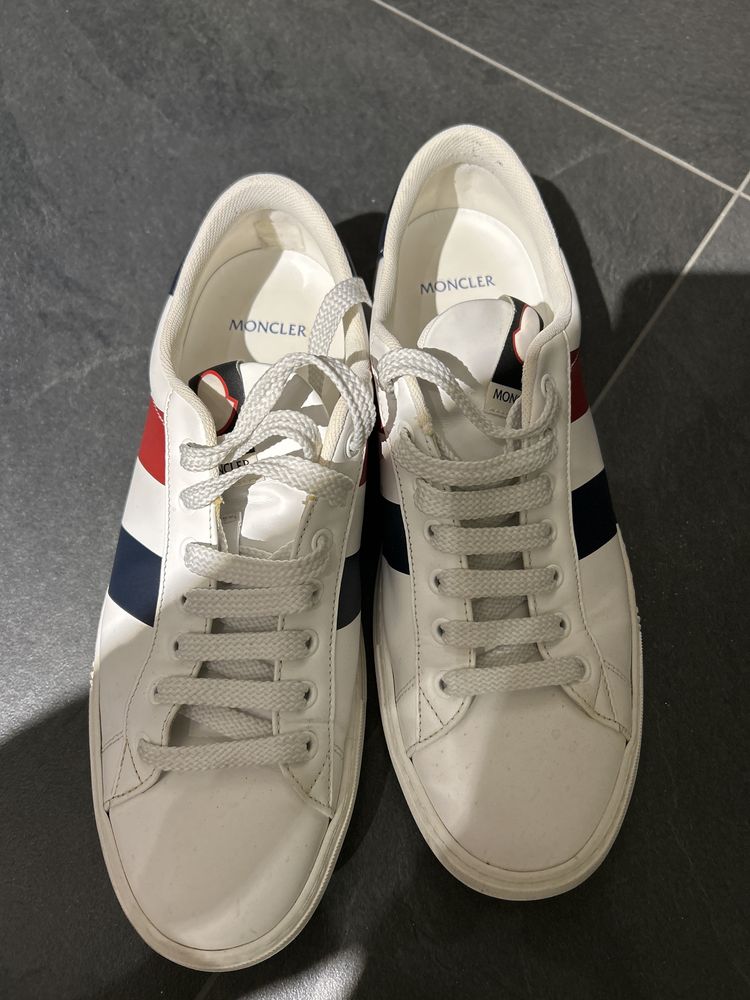 Оригинални обувки Moncler
