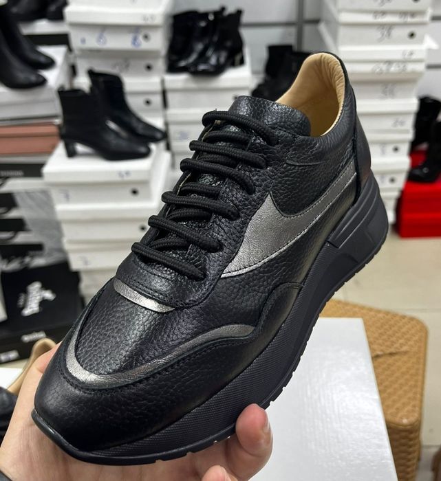 Кроссовки Турция 38 размер