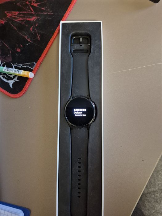 Galaxy watch 4 (cu incarcator)