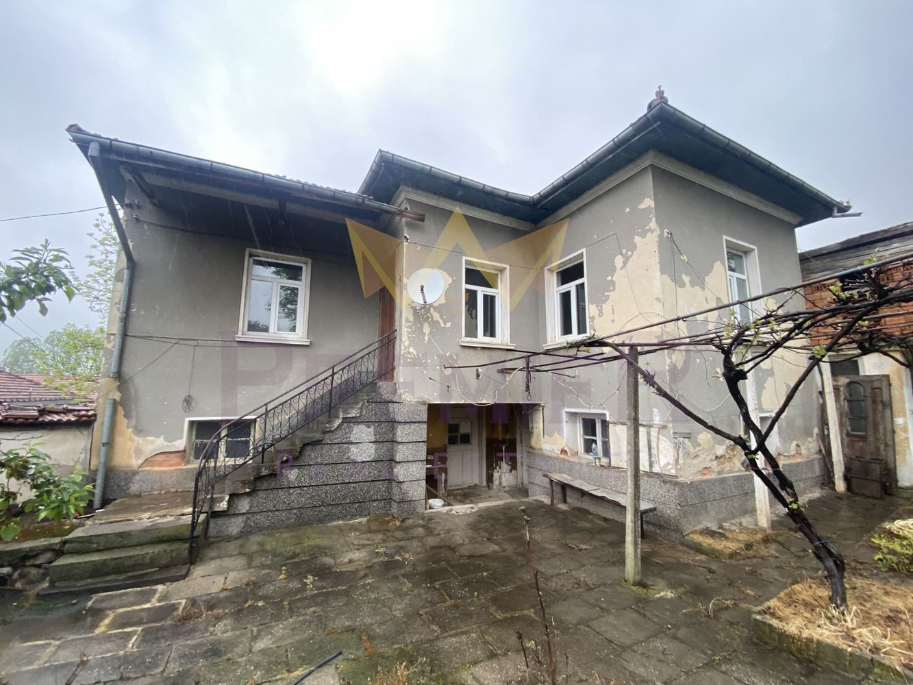 Къща в София, област-с.Разлив площ 160 цена 60000