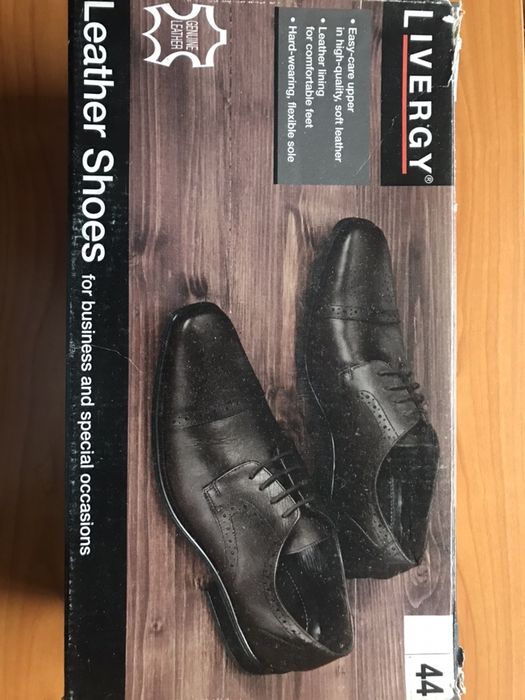 Pantofi din piele