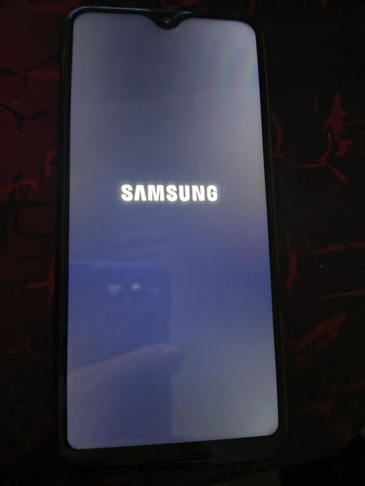 Vânnd Samsung A20e perfect