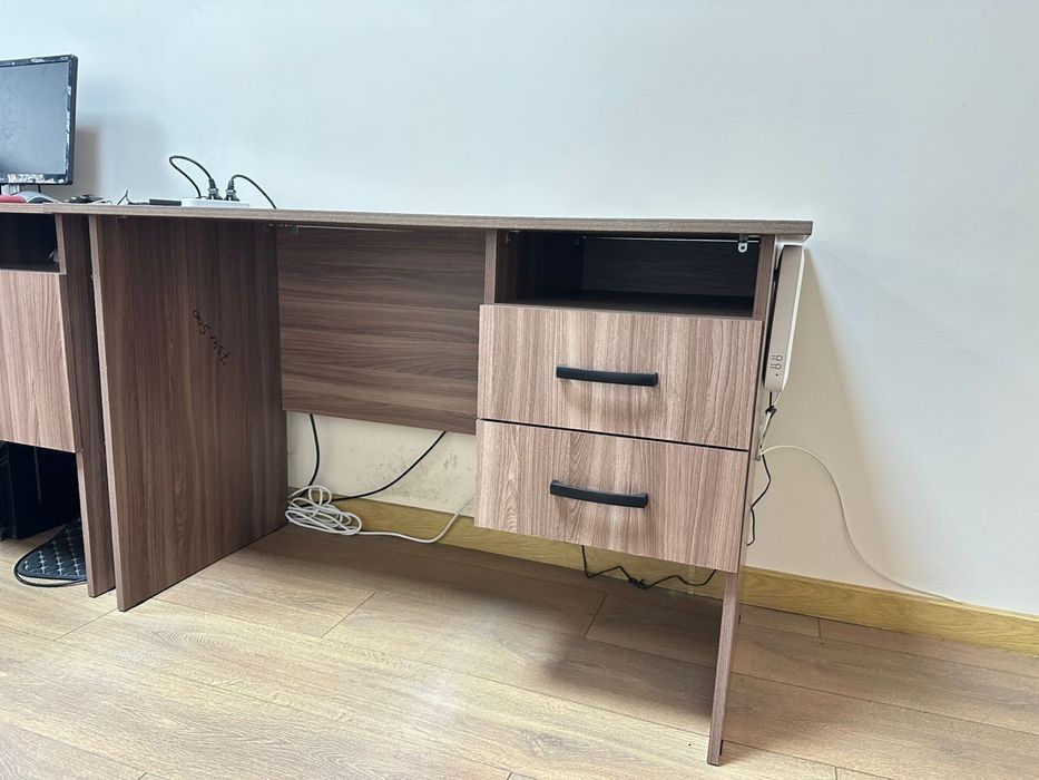 Продаи рабочий стол со стульчиком