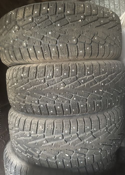 Продам Зимние шины