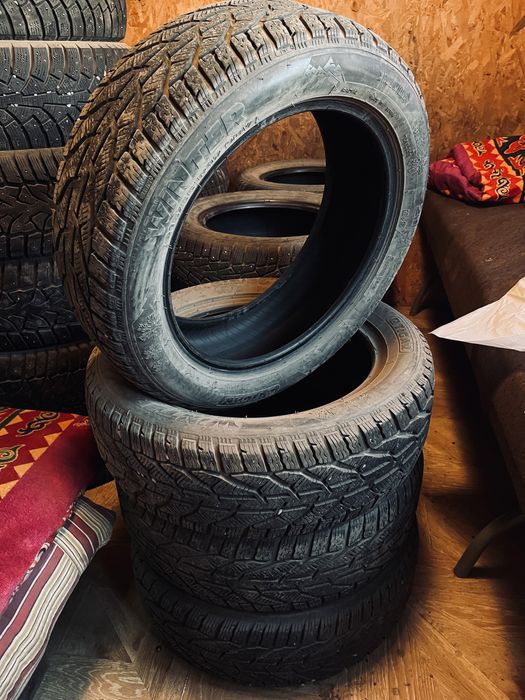 Продам комплект свежей резины R17