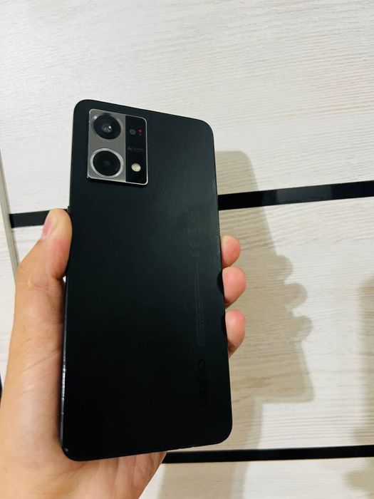 Oppo reno 7 sotiladi